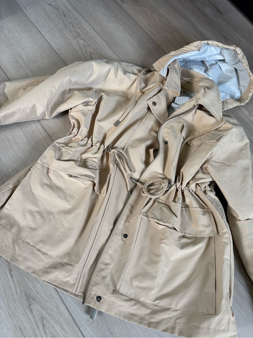 Women’s Beige Hooded Trench Coat with Cinch Waist - Picture 2 of 3
